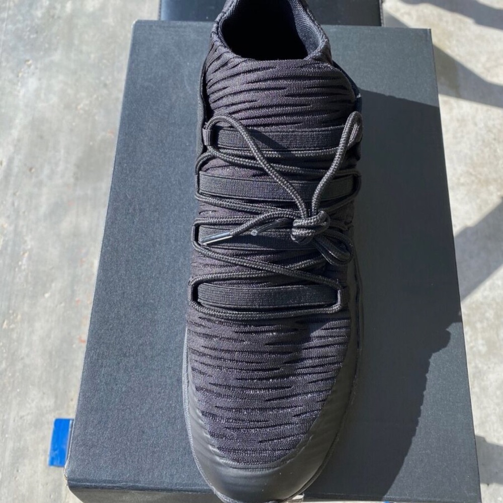 Men's Black Athletic Shoe